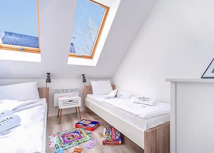 Semesterbostad Amazing In With Kitchen Nowecin